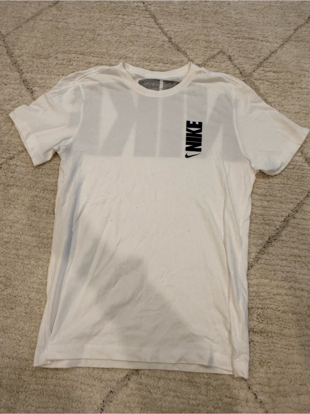 Nike Women’s White Short Sleeve Shirt Size Medium